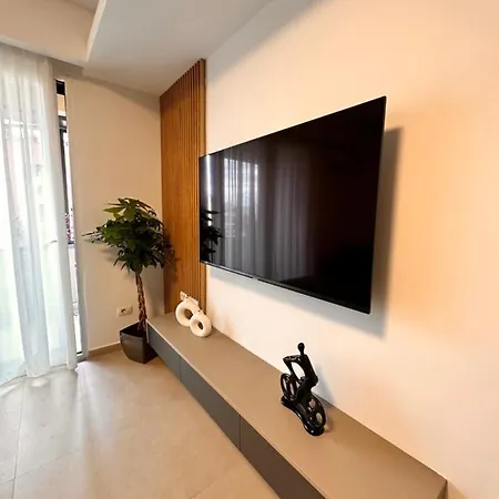 Noon Apartment *